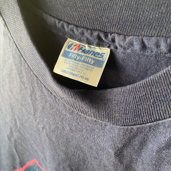 VTG Graphic T-Shirt - Picture 3 of 3